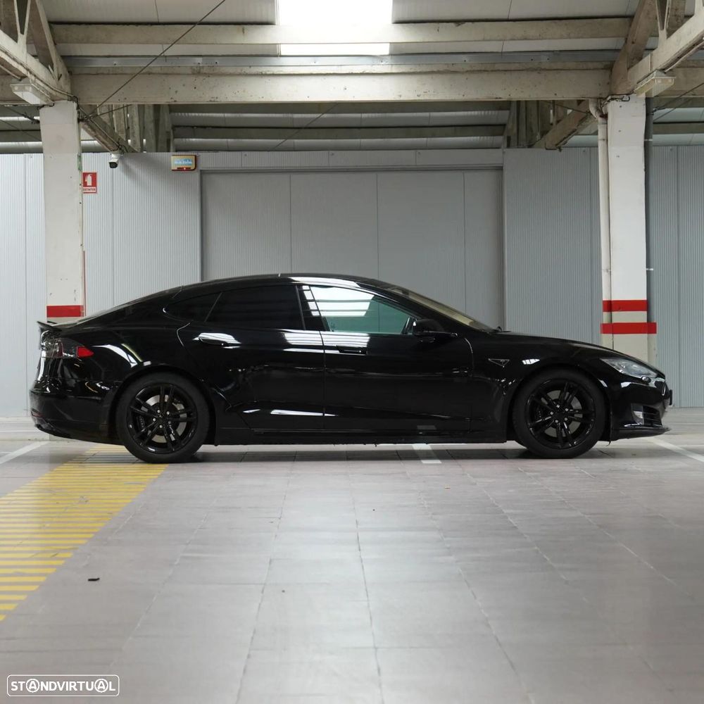 Tesla Model S 85 — fotografia 5