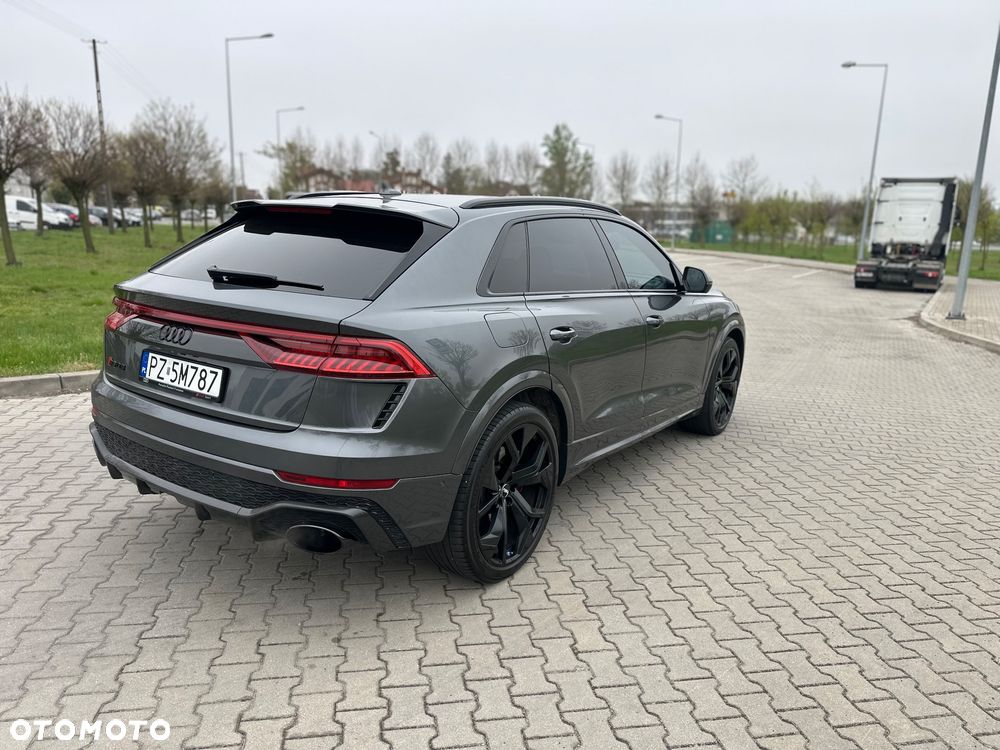 Audi RS Q8 - 8