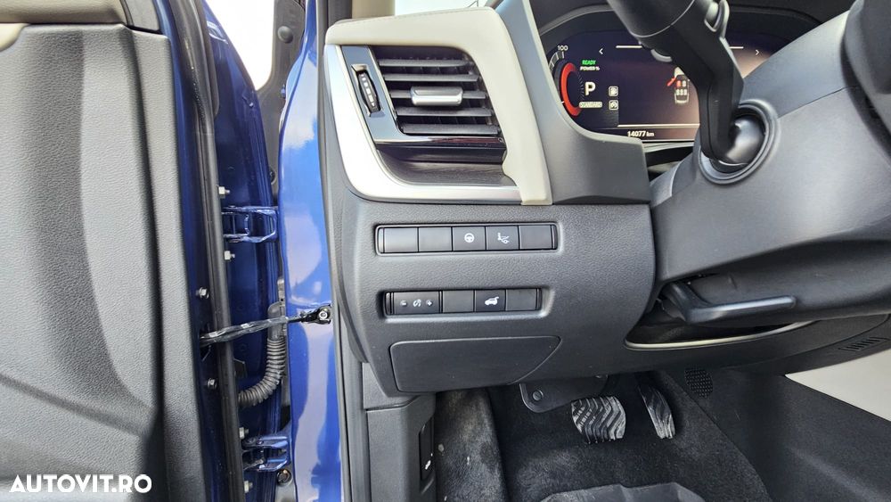 Nissan X-Trail e4ORCE 7 locuri Tekna - 11