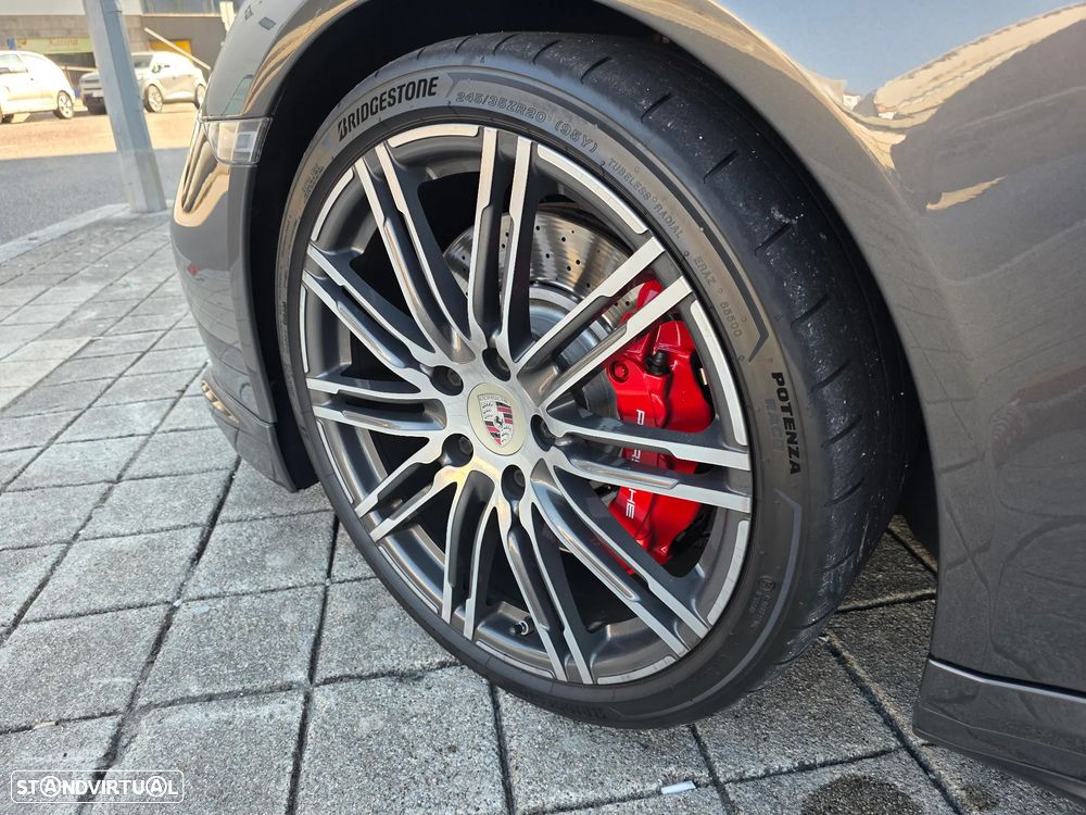 Porsche 911 (991) Turbo PDK - 12