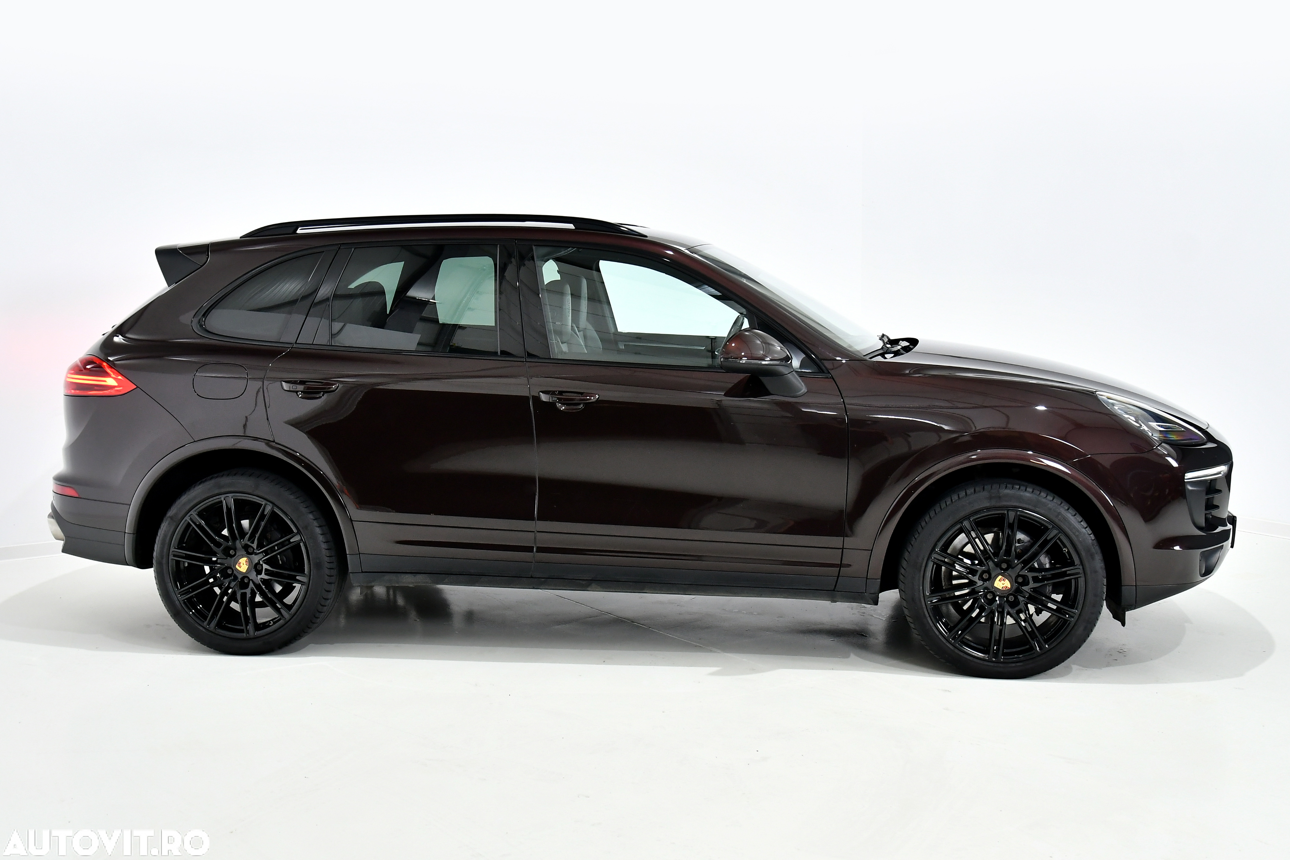 Porsche Cayenne 3.0 L - 23