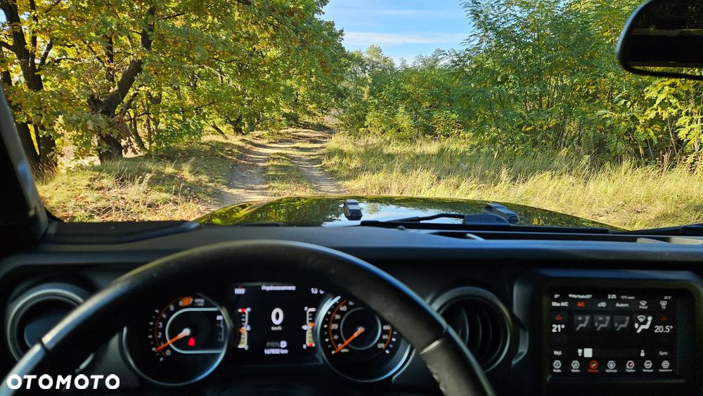 Jeep Wrangler - 21