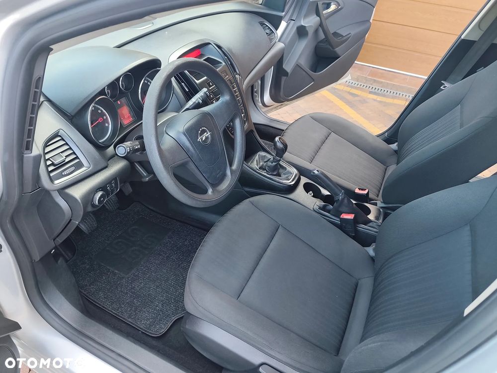 Opel Astra 1.6 Enjoy - 11
