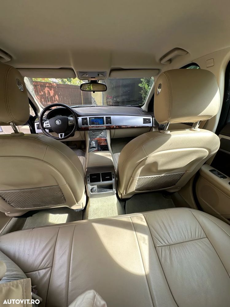 Jaguar XF 3.0D Premium Luxury Aut - 10