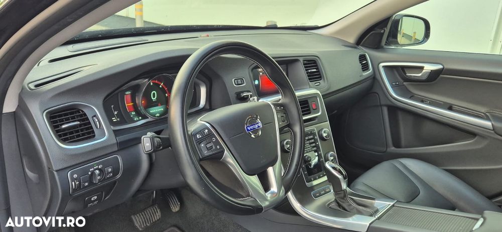 Volvo V60 D6 Plug-In-Hybrid AWD Geartronic Summum - 15