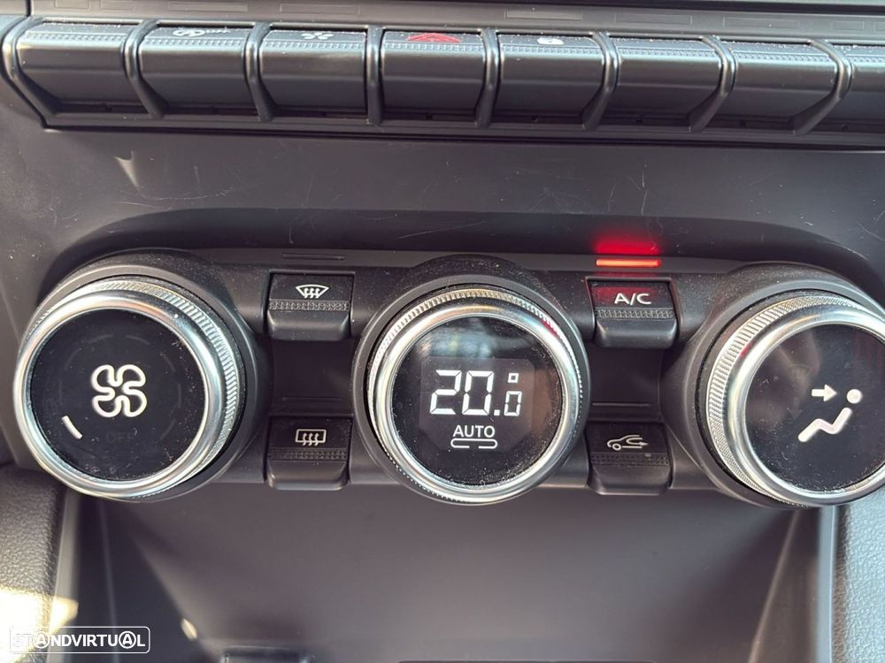 Renault Clio 1.0 TCe Techno Bi-Fuel - 24