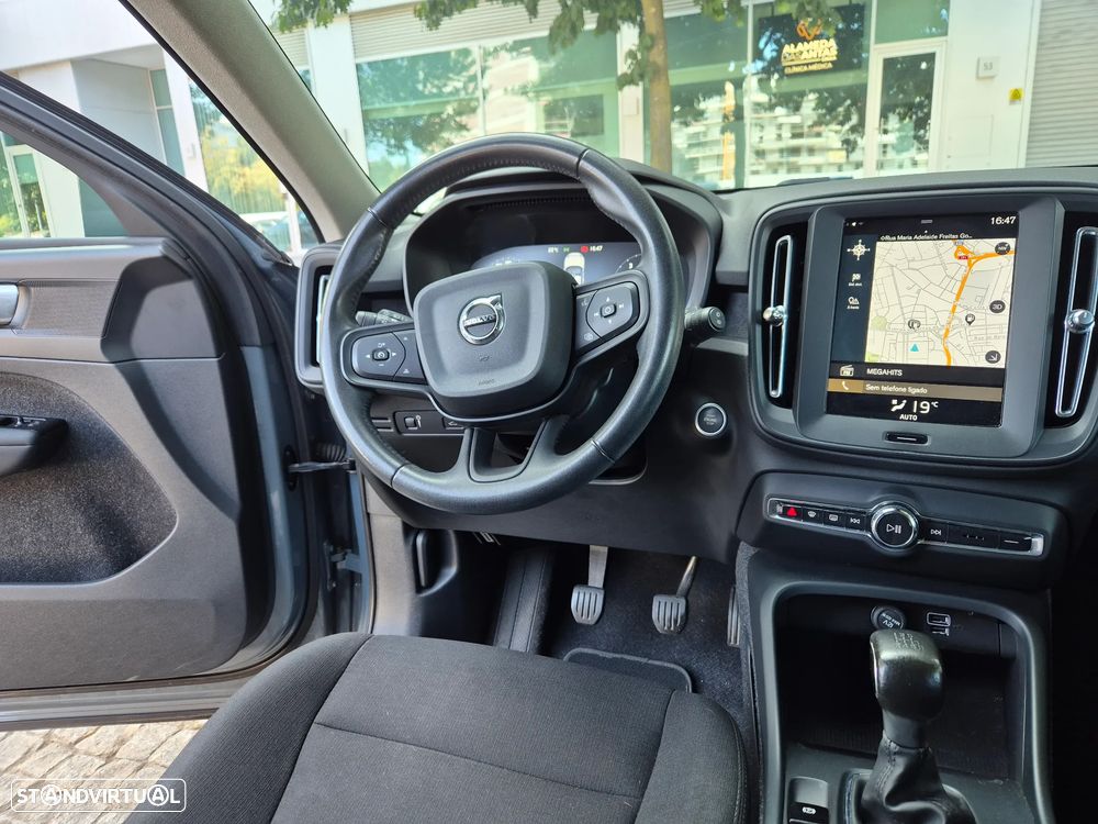 Volvo XC 40 1.5 T2 Momentum - 8