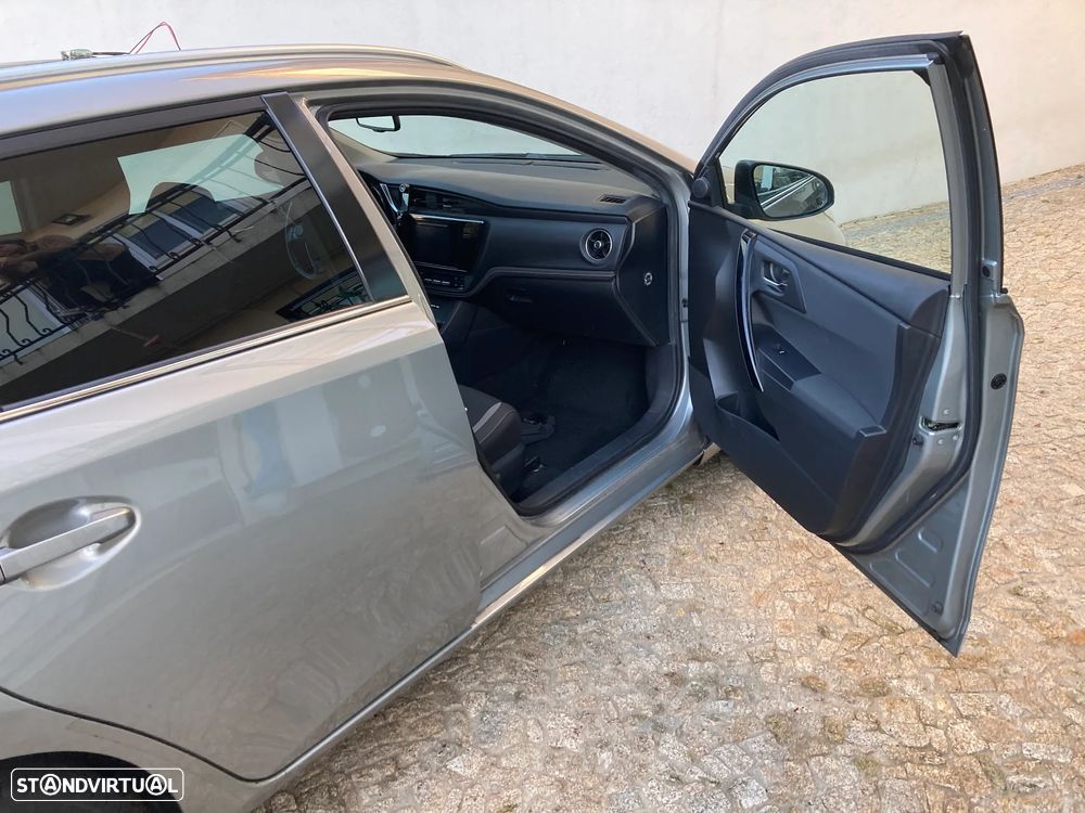 Toyota Auris Touring Sports 1.6 D-4D Comfort+P.Sport - 9