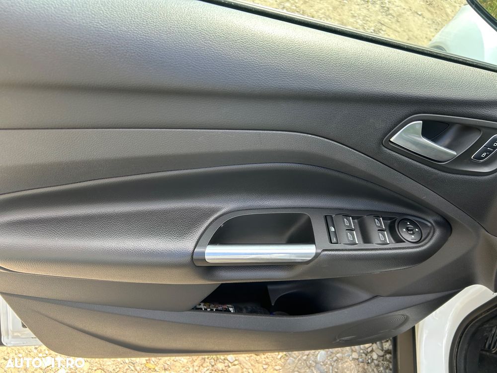 Ford Kuga 1.5 EcoBoost 2WD Trend - 11