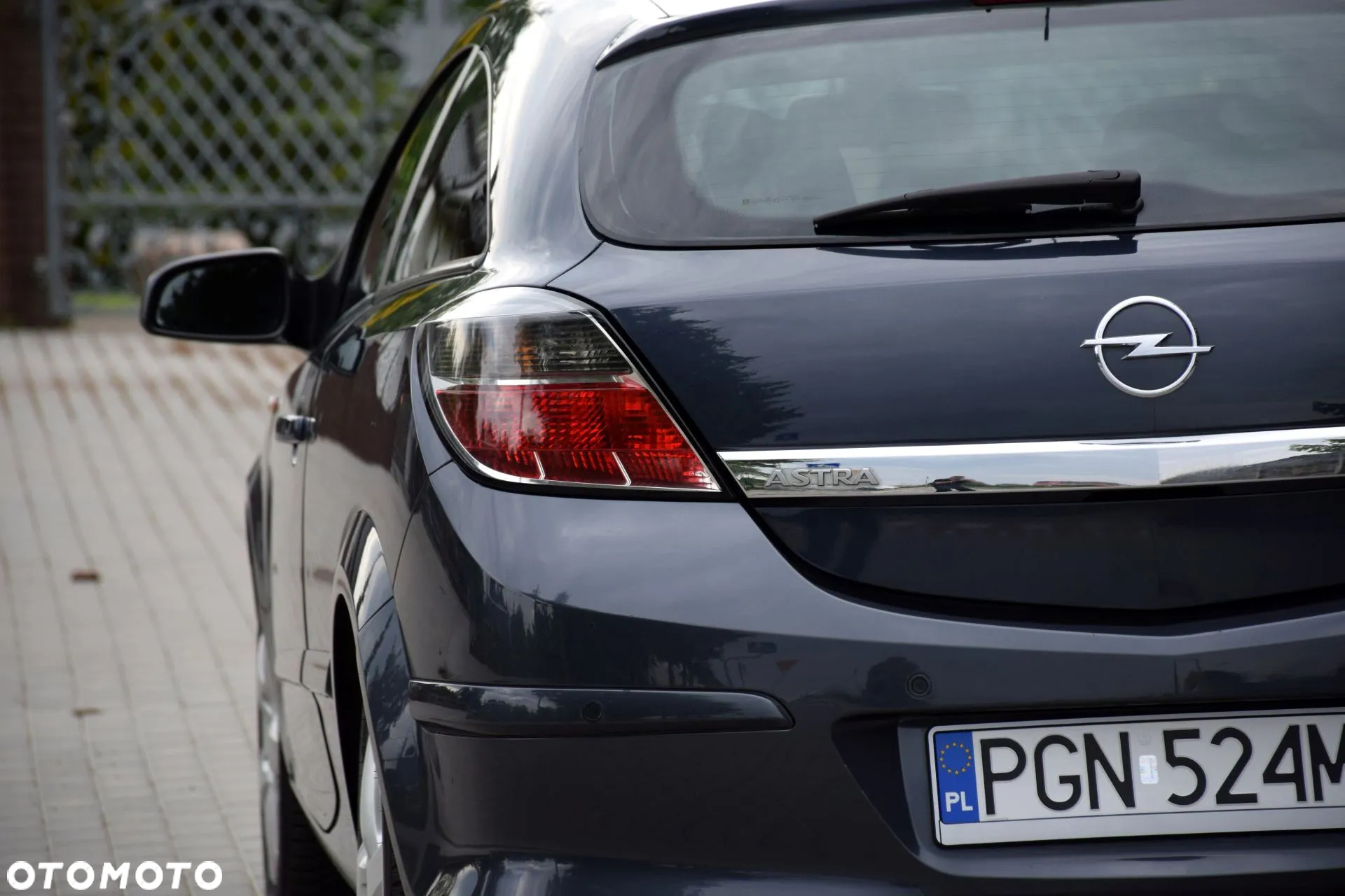 Opel Astra III GTC 1.6 Enjoy - 9