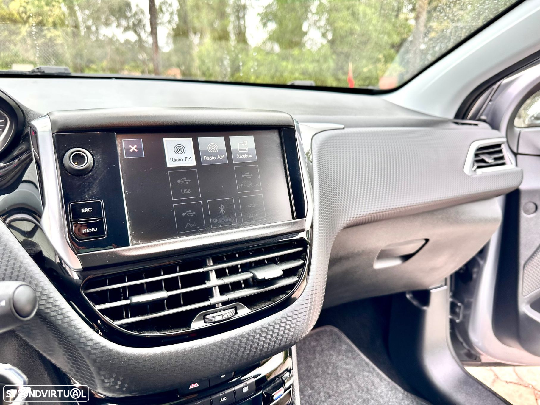 Peugeot 2008 1.2 PureTech Allure - 28