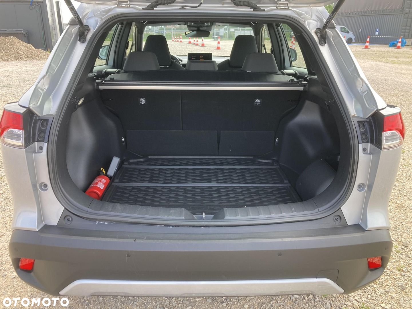 Toyota Corolla Cross 2.0 Hybrid Comfort - 14