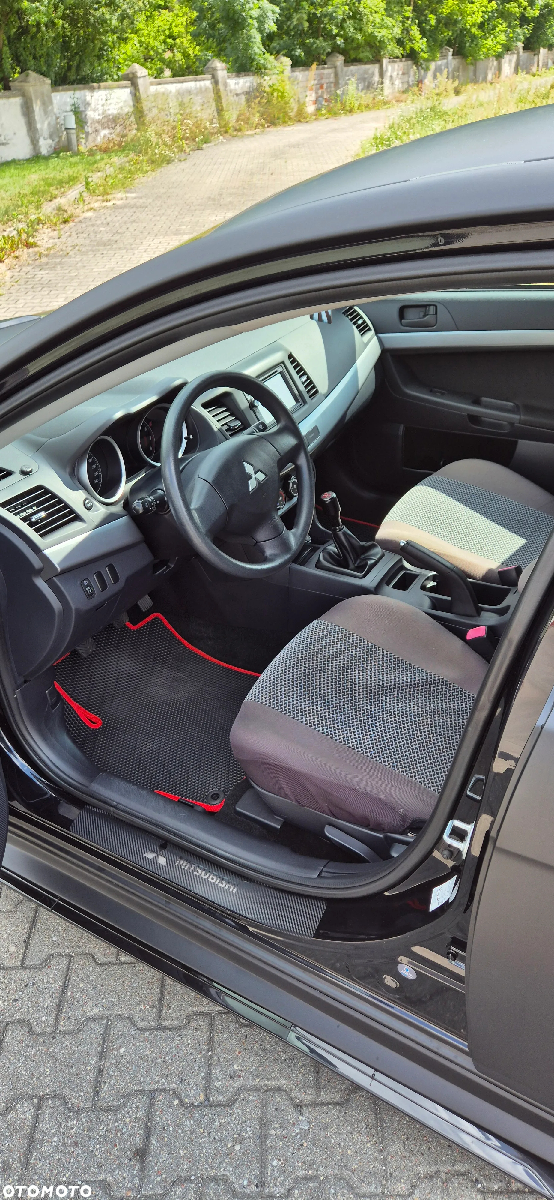 Mitsubishi Lancer - 11