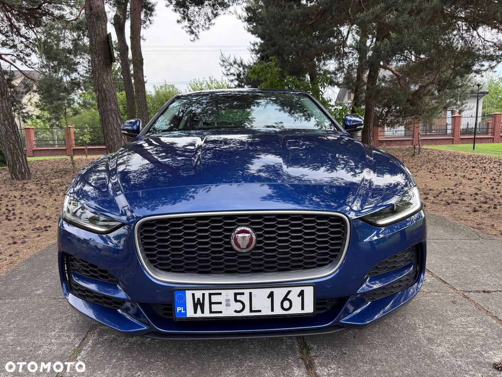 Jaguar XE 2.0 P250 SE - 4