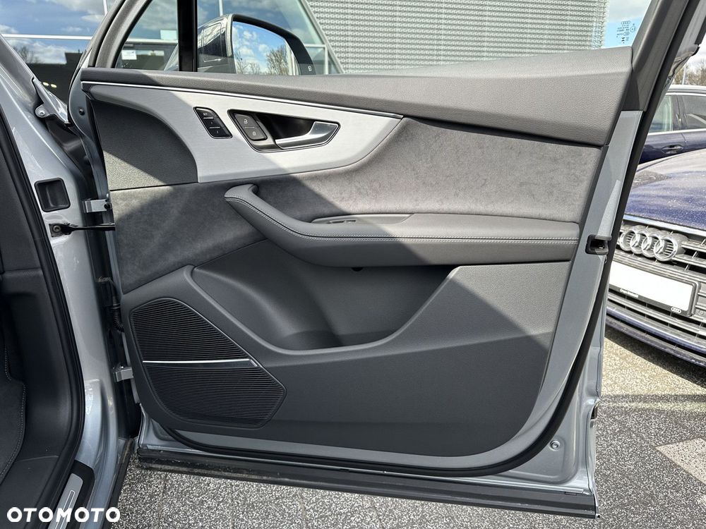 Audi Q7 - 25