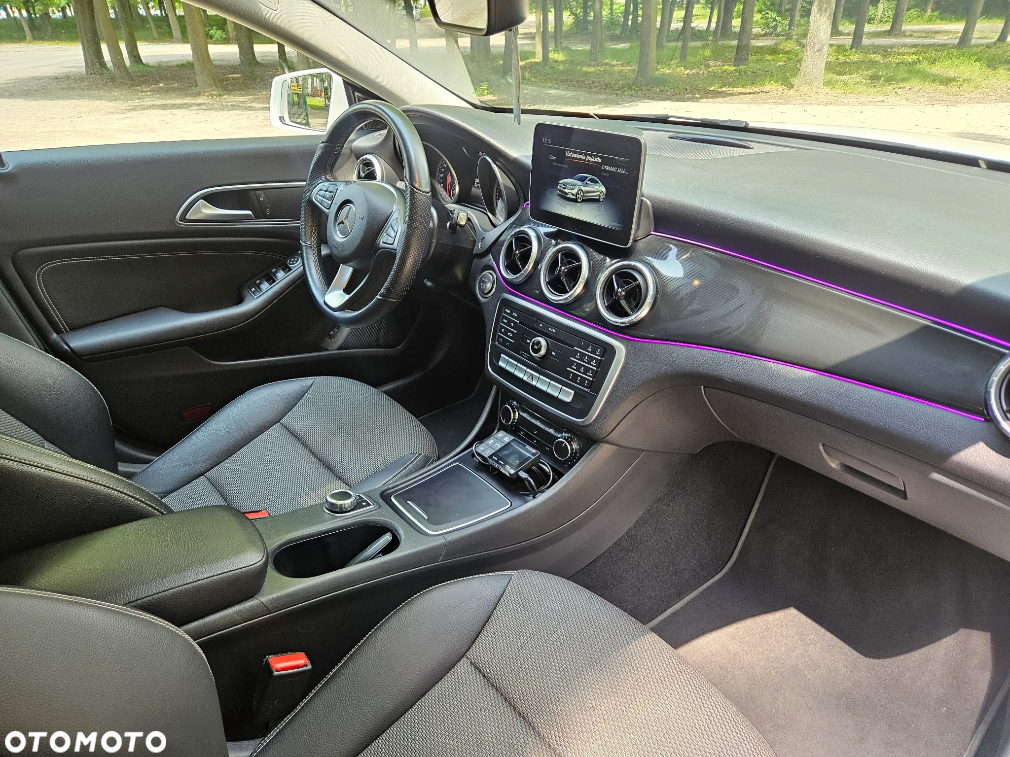 Mercedes-Benz CLA 180 7G-DCT Urban - 17