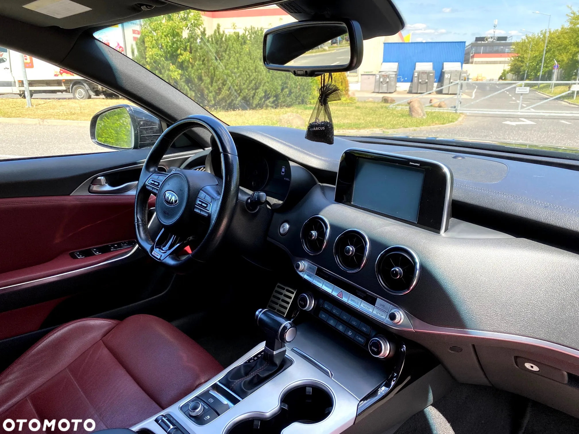 Kia Stinger - 10
