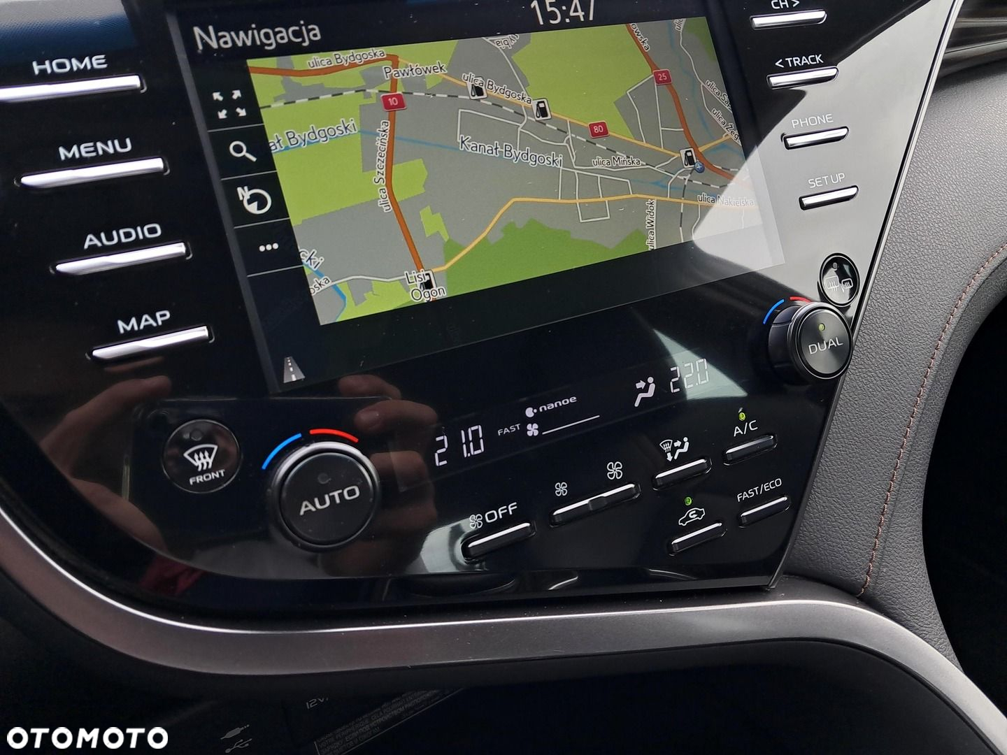 Toyota Camry - 24