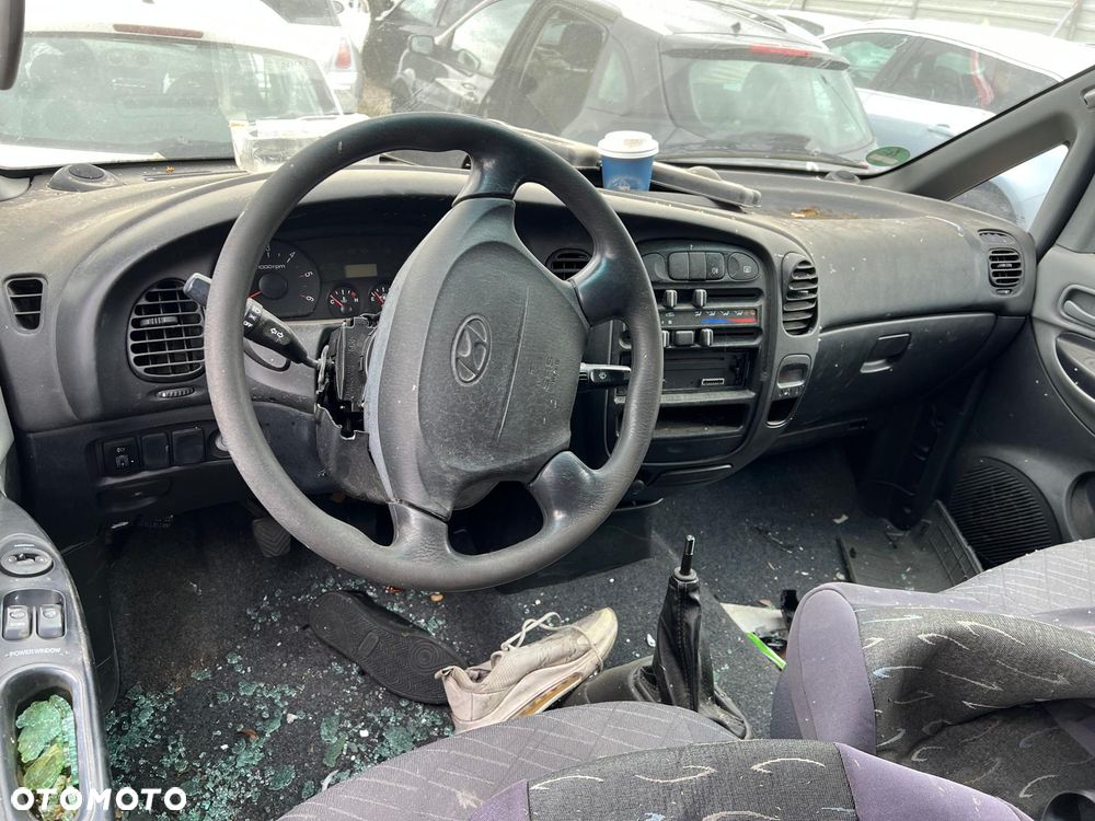 Hyundai H1 H-1 SV części maska zderzak lampy błotnik klapa drzwi - 7