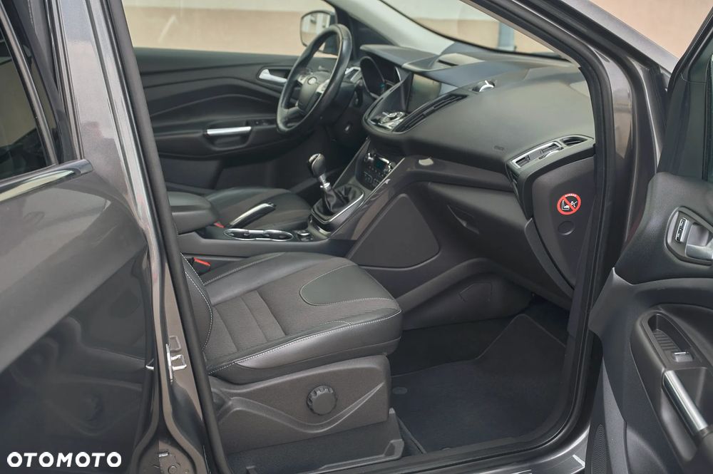 Ford Kuga 1.6 EcoBoost 2x4 Titanium - 21