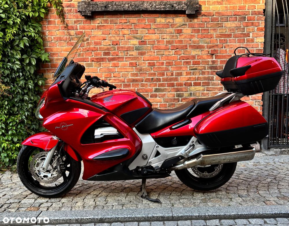 Honda ST - 8