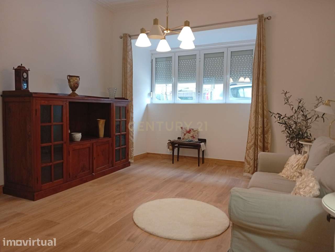 Apartamento T2 Mobilado e equipado junto ao metro da Alameda - Grande imagem: 3/18