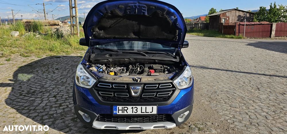 Dacia Lodgy TCe 130 GPF Stepway - 11