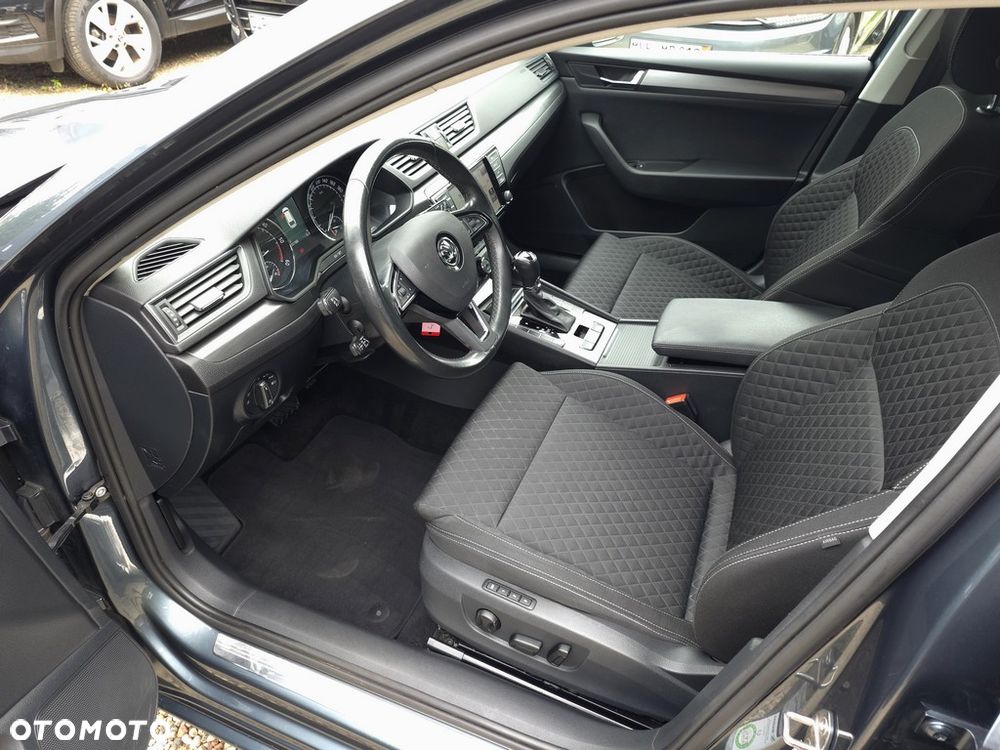 Skoda Superb 2.0 TDI Style DSG - 14