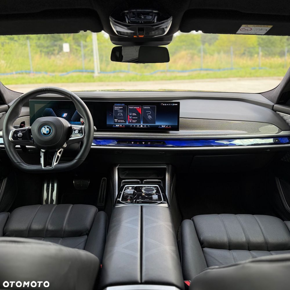 BMW Seria 7 M760e PHEV xDrive sport - 38