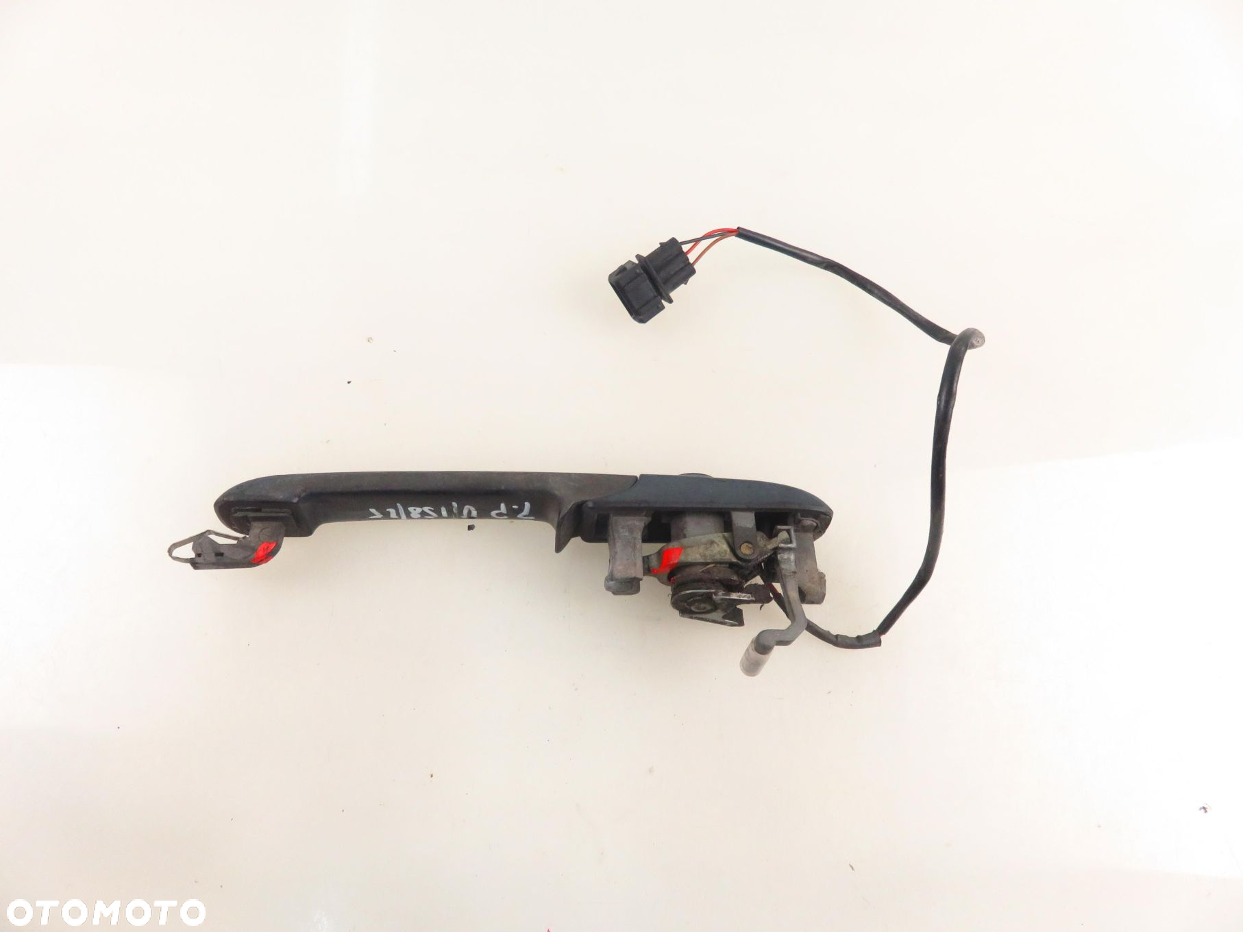 KLAMKA PRAWA PRZEDNIA VW PASSAT B4 - 2