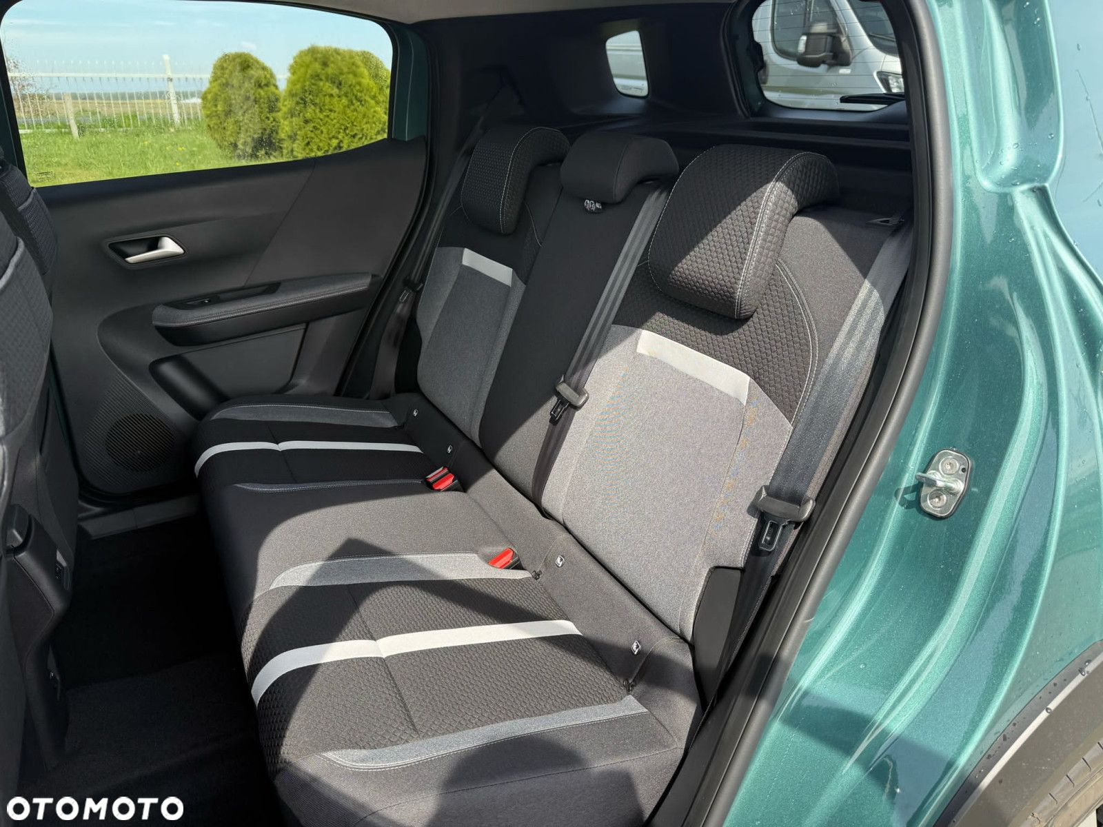 Opel Frontera 1.2 T mHEV GS eDTC6 - 33