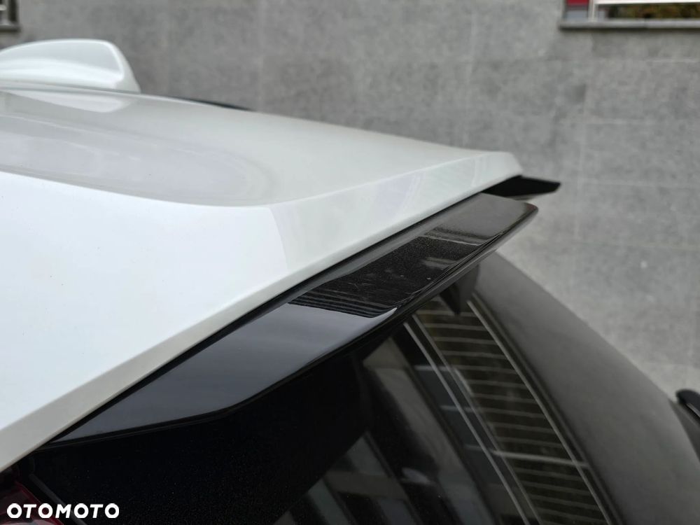 Volvo XC 40 B5 B AWD Inscription - 32