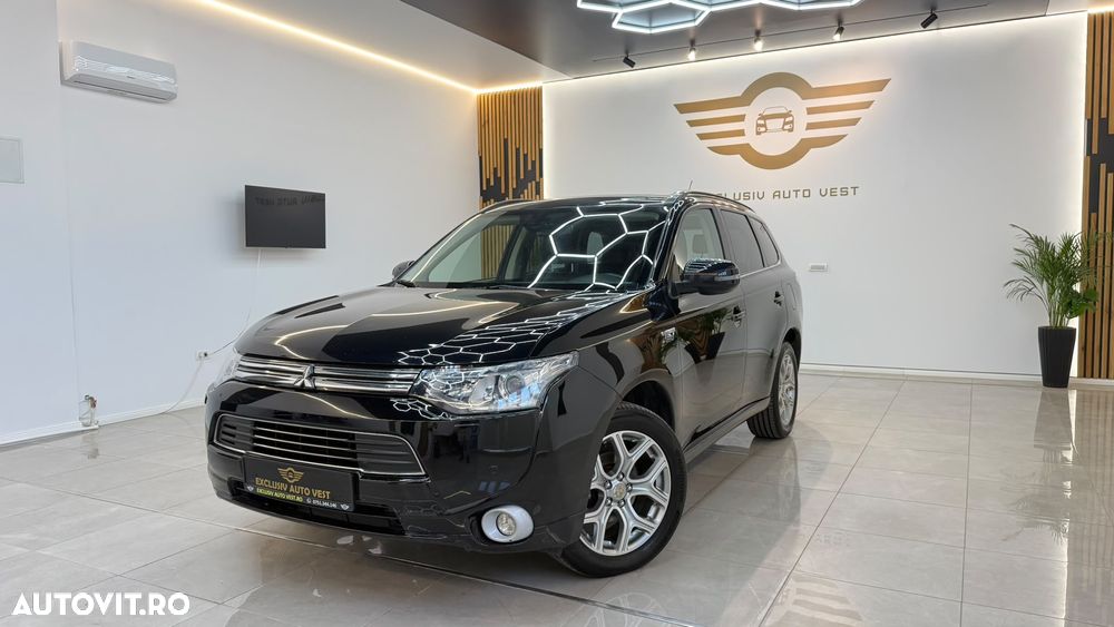 Mitsubishi Outlander - 12