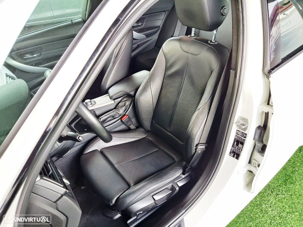 BMW 320 d Auto Pack M - 41