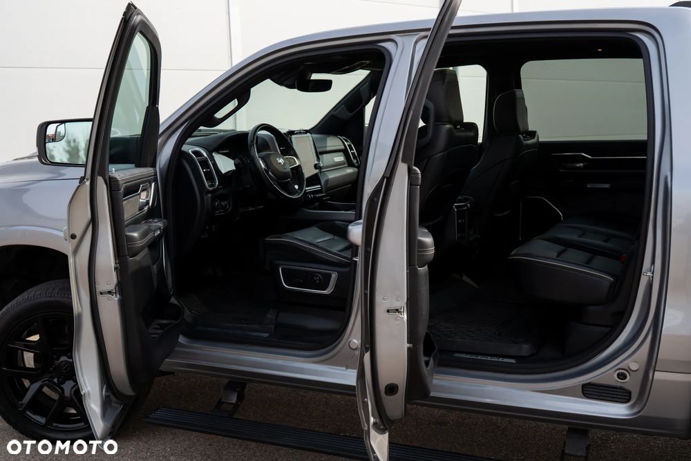 RAM 1500 5.7 Crew Cab Laramie - 17