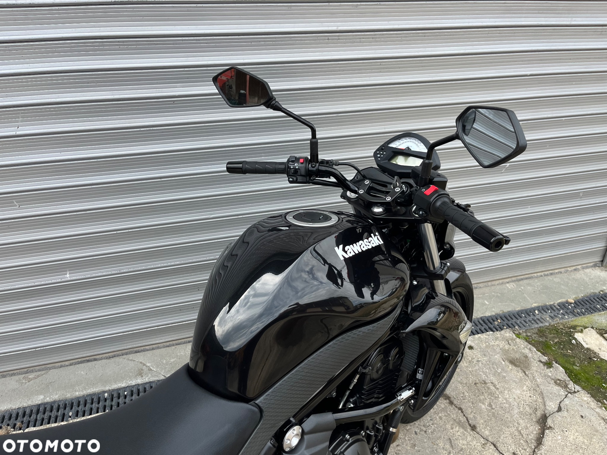 Kawasaki ER - 21