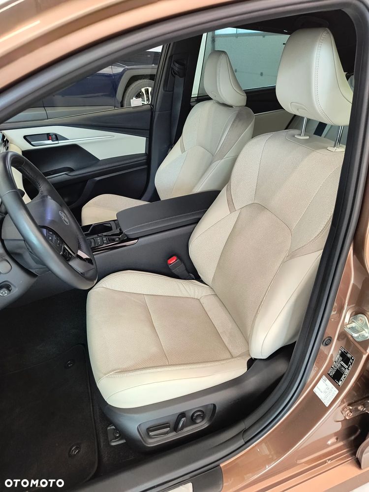 Toyota Camry 2.5 Hybrid Dynamic Force Executive e-CVT - 11