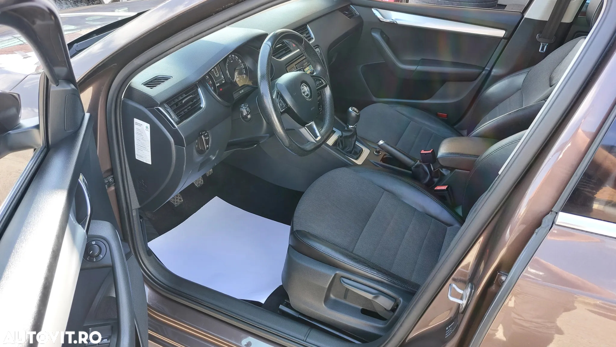 Skoda Octavia 2.0 TDI Style - 10
