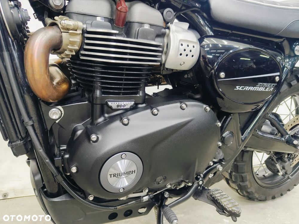 Triumph Street Scrambler - 24