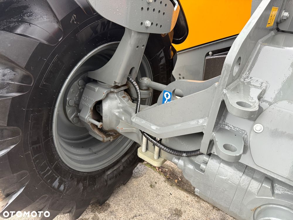 Liebherr Ładowarka Teleskopowa T36-7s - 20