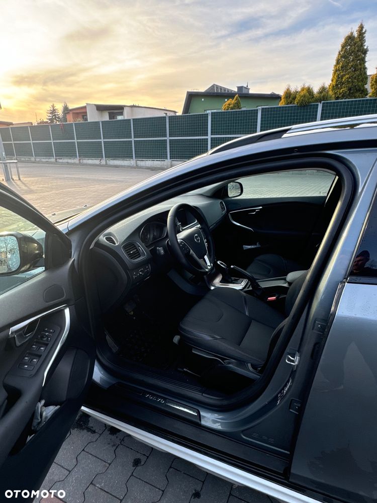 Volvo V40 Cross Country D3 Drive-E Momentum - 9