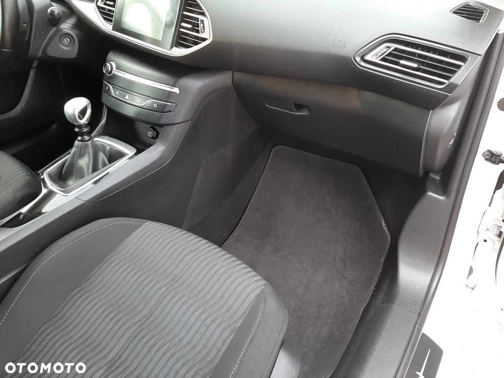 Peugeot 308 1.6 BlueHDi Active S&S - 27