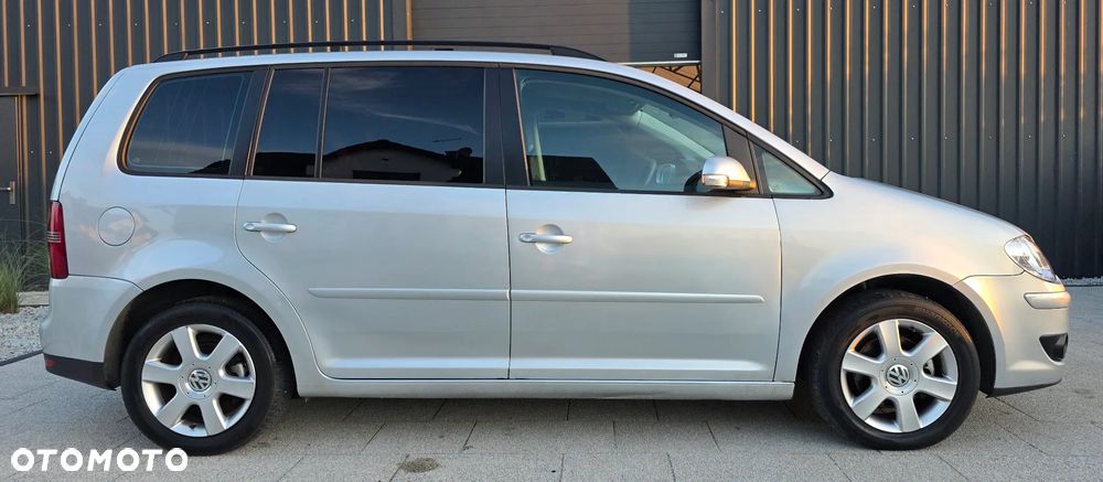 Volkswagen Touran 2.0 TDI DPF Comfortline - 5