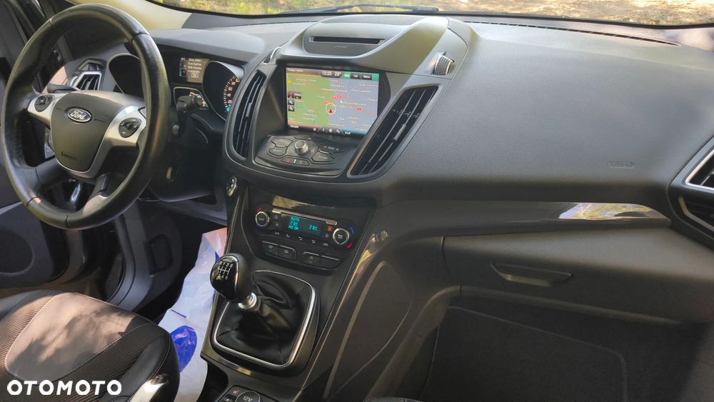 Ford Kuga 2.0 TDCi 4x4 Titanium - 13