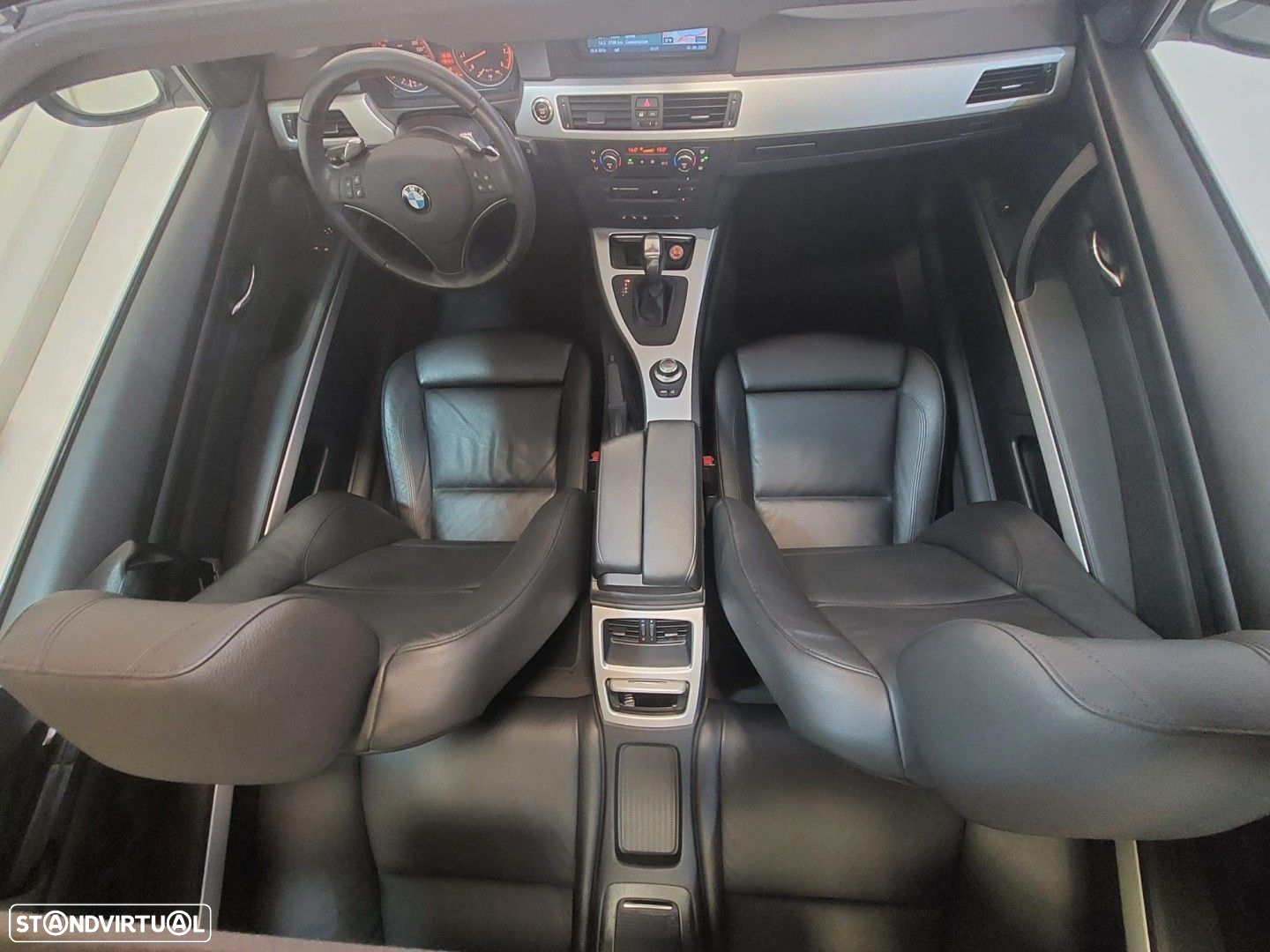BMW 335 i Coupe Aut. - 29
