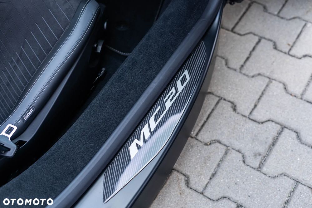 Maserati MC20 DCT - 22