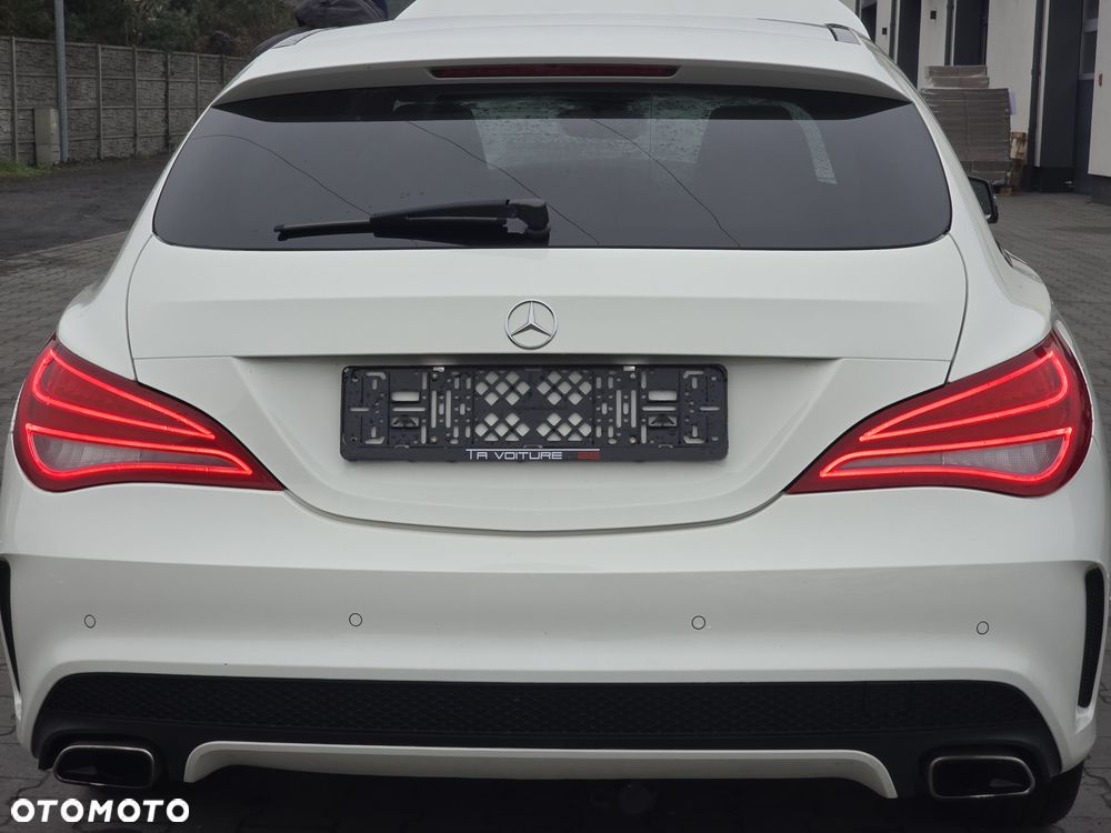Mercedes-Benz CLA 180 AMG Line - 11