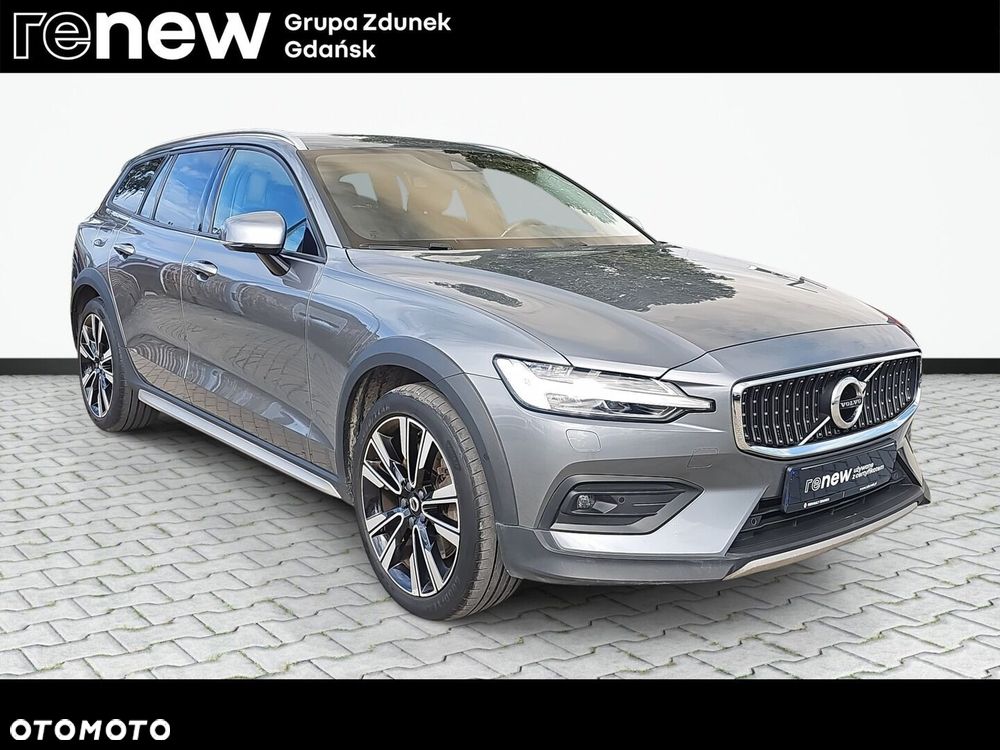 Volvo V60 Cross Country Pro D4 AWD - 6