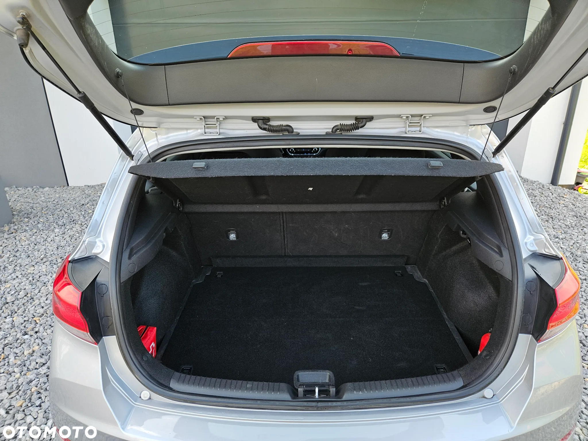 Hyundai i30 1.5 DPI Classic + - 19
