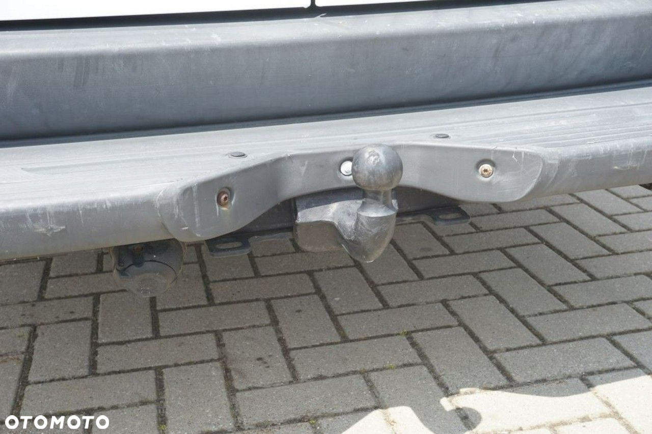 Mercedes-Benz Sprinter - 33